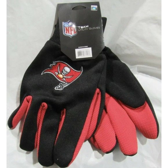 NWT NFL Tampa Bay Buccaneers Colored Palm Utility Gloves Black w/ Red Palm FOCO - Picture 3 of 3
